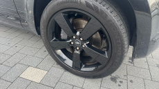 Land Rover Defender 3.0 D250 X-Dynamic SE 110 5dr Auto Diesel Estate